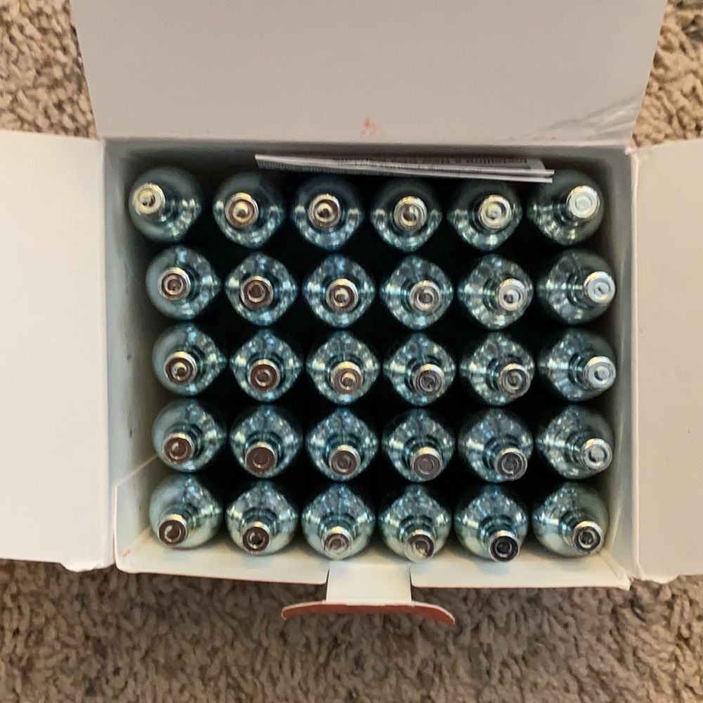 Umarex - 12g CO2 Cylinders (30 pk) - Picture 5 of 5